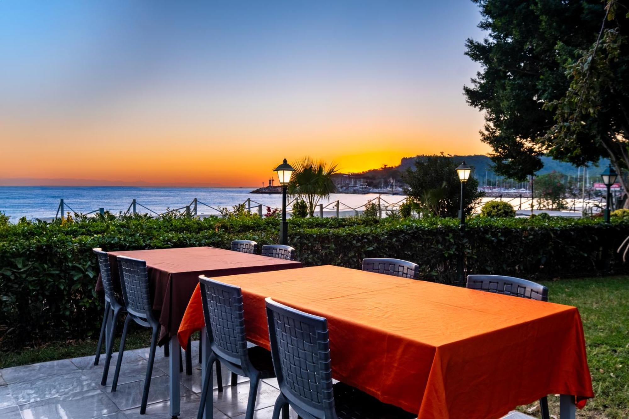 Fame Beach Hotel Кемер Екстериор снимка